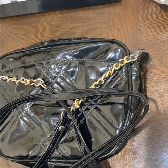 Glossy faux leather bag - Picture 7 of 15